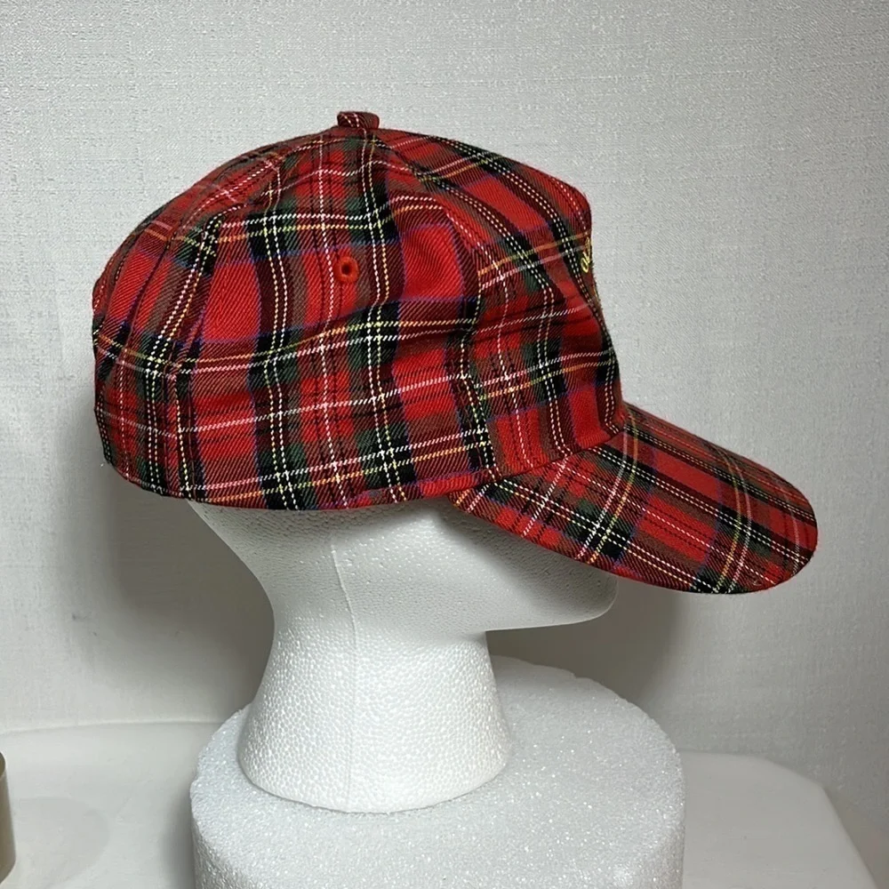 𝅺st Andrews old course hat, from Scotland, in good condition.